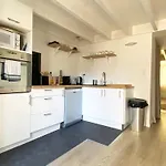 Large Duplex 2br In Center Of 2 Min Walking And Free Parking Arcachon
