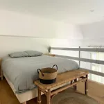 Large Duplex 2br In Center Of 2 Min Walking And Free Parking