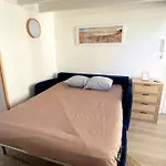 Large Duplex 2br In Center Of 2 Min Walking And Free Parking Apartment *