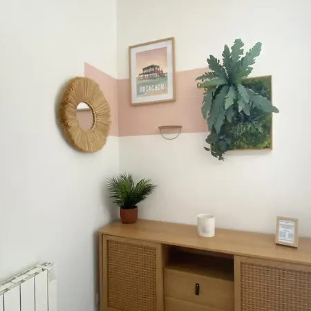 Large 2 Bedrooms Duplex - Center & Free Parking Lejlighed *