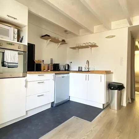 Large 2 Bedrooms Duplex - Center & Free Parking 아르카숑