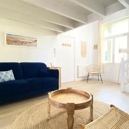 Large 2 Bedrooms Duplex - Center & Free Parking * 아르카숑