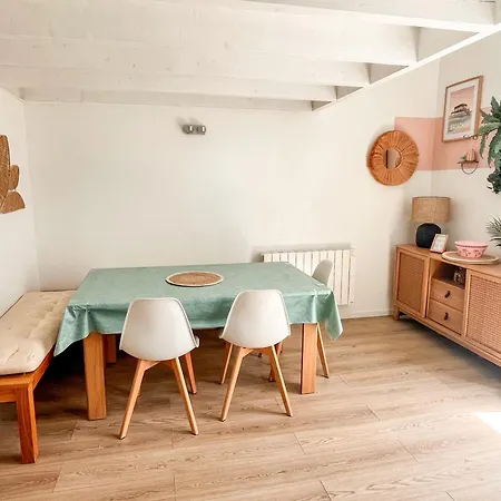 Large 2 Bedrooms Duplex - Center & Free Parking Lejlighed *