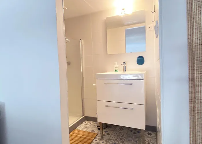 Apartment Large Duplex 2br In Center Of 2 Min Walking And Free Parking