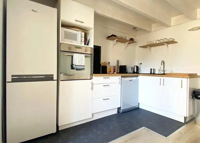 アパート Large Duplex 2br In Center Of 2 Min Walking And Free Parking *